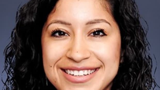 ACADEMICS2021_LizReyes_FakeHeadshot_71